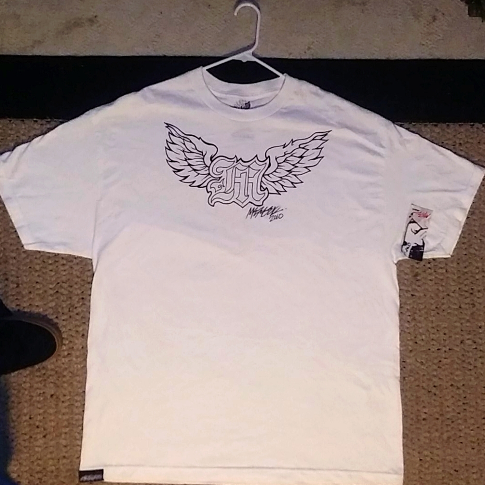 Autographed Mike Metzger T-shirt